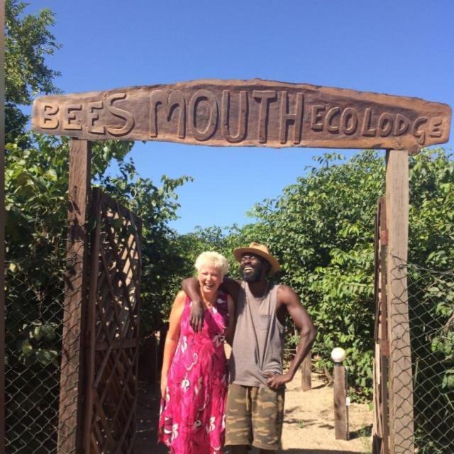 Bees Mouth Gambia Hotel Sanyang Buitenkant foto